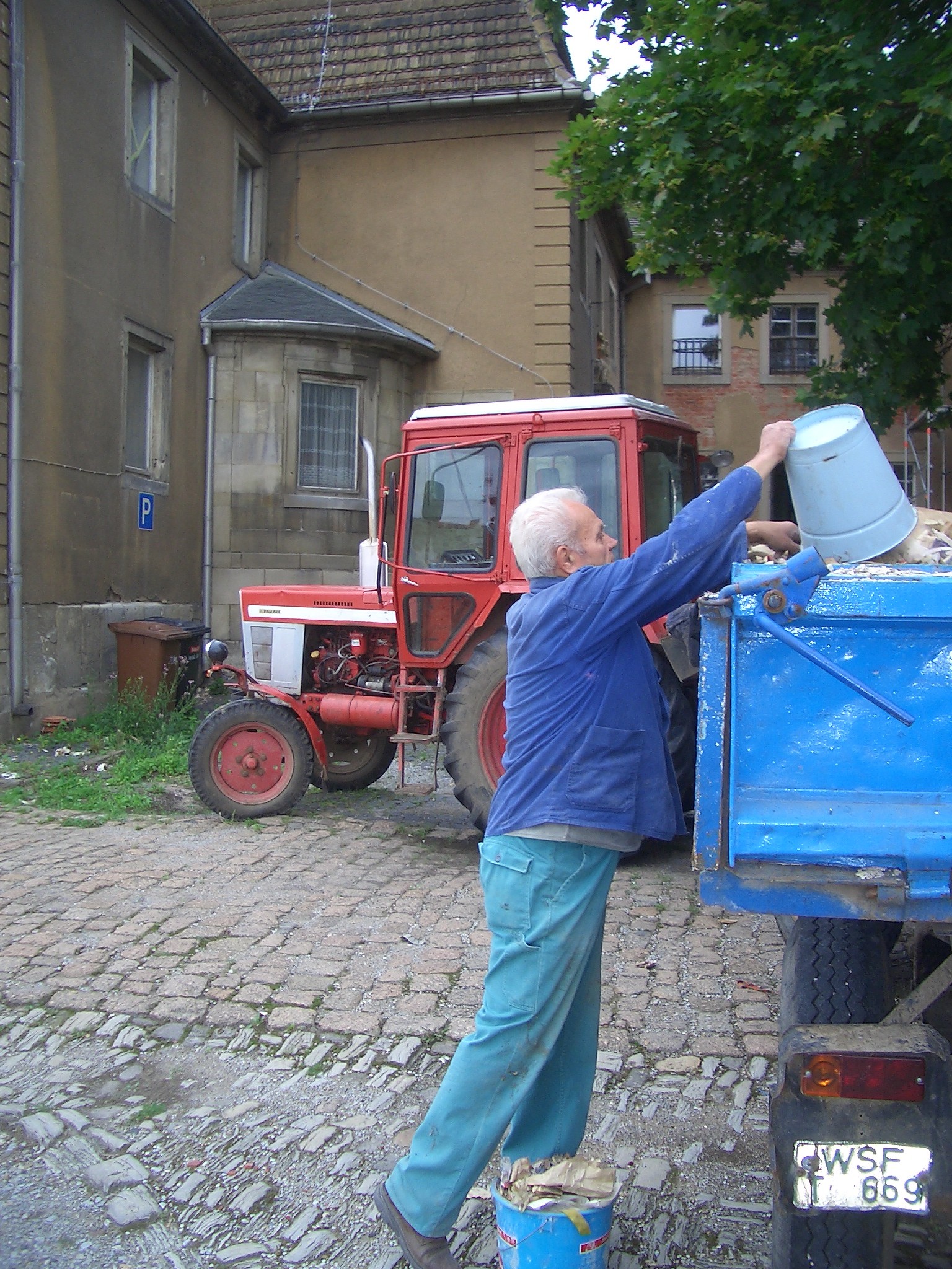 2.AT _013.jpg